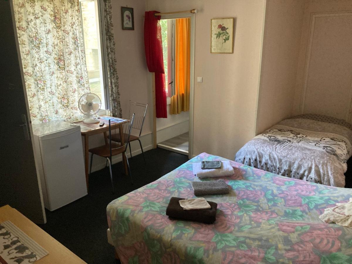 Ancien Hotel Plein De Charme Baume-les-Dames Bagian luar foto